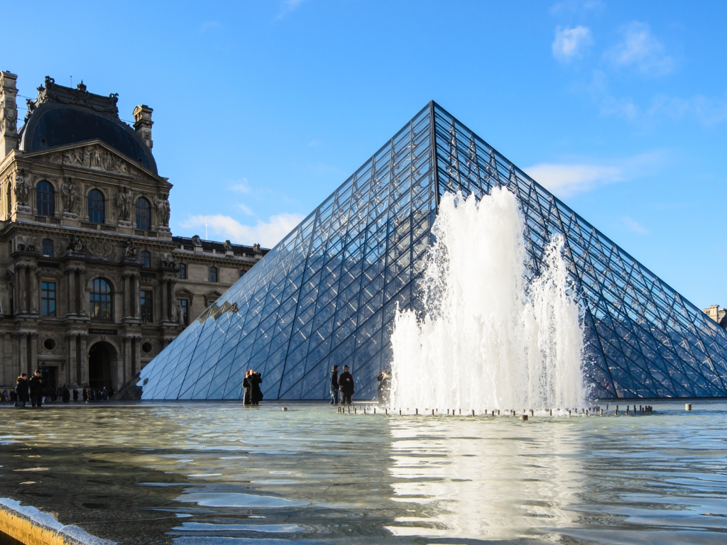 Da Vincis Salvator Mundi - Vom Louvre in Abu Dhabi zum Louvre in Paris